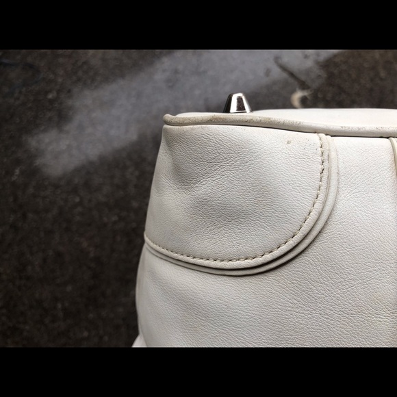 ❌SOLD❌  Coach Hampton Satchel Leather Bag. - Picture 7 of 16